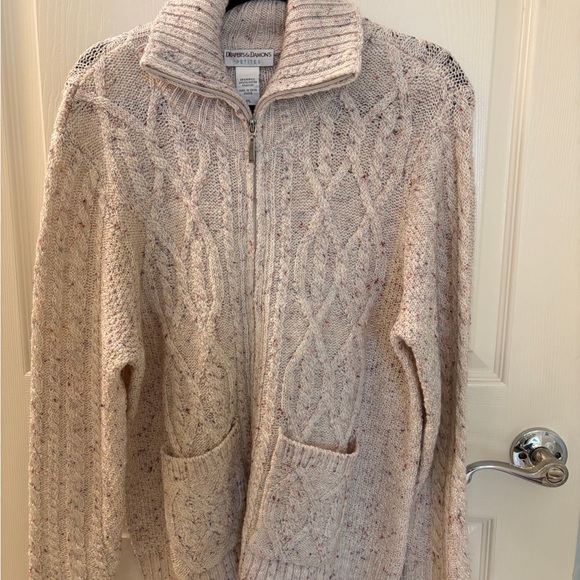 Draper’s & Damon’s Sweaters - Drapers and Damons Women's Cream Cable Knit Cardigan